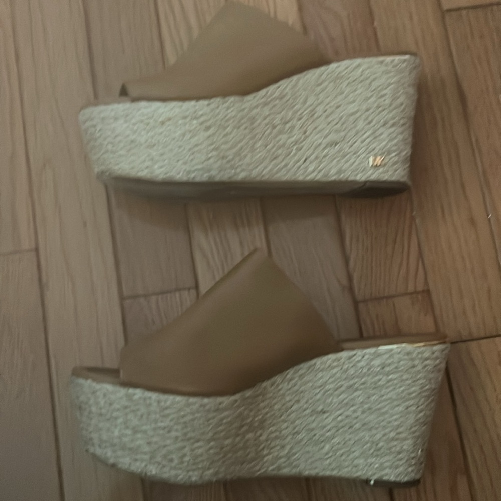 Micheal Kors platform wedges size 8.5 - Picture 2 of 3